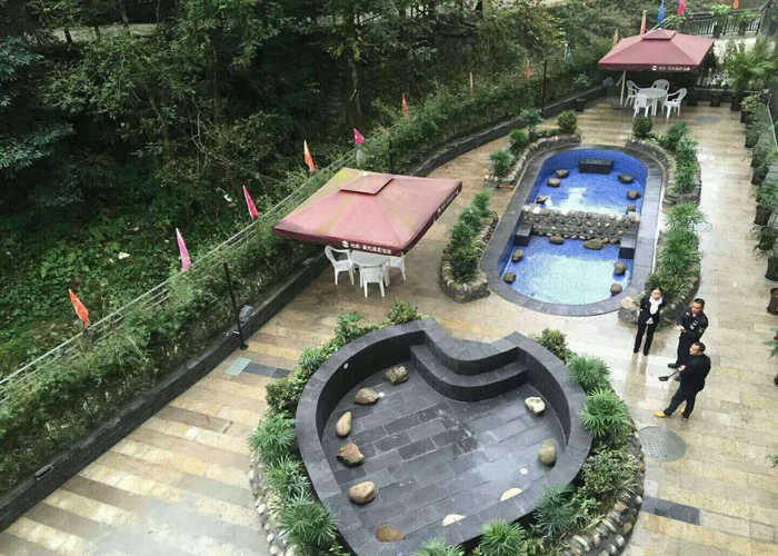 仅78元就享受98元的【崇州】拉菲玺龙温泉酒店温泉票，让温泉洗净城市的浮华，让空气涤荡躁动的胸怀！ 胜地玺龙，热情恭候您的到来！