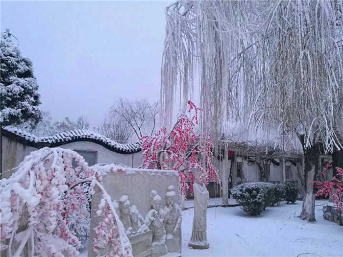 仅35元，抢购价值50元的【大兴区】北普陀冰雪嘉华滑冰票 包含项目：门票一张、滑冰票一张