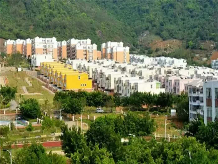 仅118元就享受148元的【广州市】从化卓思道温泉门票一张，含：去从化享受怡然自得的温泉体验之旅，是从化度假旅游主要特色之ᅳ,给旅客带来彻底放松身心、舒缓压力及重塑自我的美好体验。