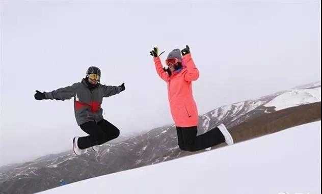 仅158元即可抢购门市价170元的【沧州】狮城探乐岛滑雪场平日周末全天滑雪套票一张，含：门票+2套雪具（雪板+雪圈）