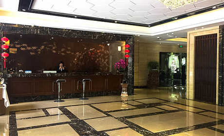 仅668元可享原价768元的【崇州】味江味花园酒店行政山景标间国家法定节假日住宿一晚，包含：双人早餐；远离城市喧嚣，和着鸟语蝉鸣，静听荷塘流水，一切从这里开始....