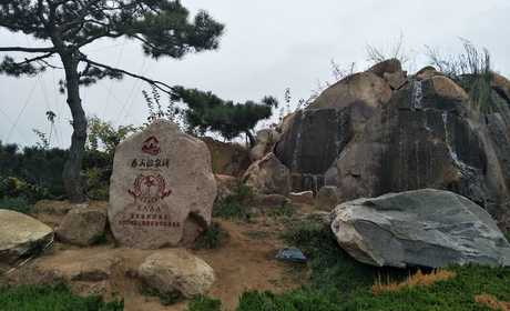 仅128元可享受198元的【泰安】泰山温泉成人票+游乐场套票泡温泉有着令人复健的神奇功效，但它的原理却非常简单，所以，只要坚持泡温泉，我们就可以重新找回失去的青春。