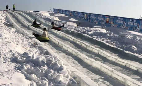 仅49.9元即可抢购门市价80元的【房山】昊天公园冰雪欢乐世界戏雪套票一张，昊天公园冰雪欢乐世界由数十名设计师实景考察，精心设计点缀，细节把握恰到好处，只为房山打造一场狂欢盛宴。